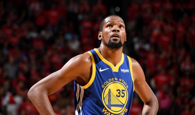 爱游戏在线-包含史诗对决！游泳上演极限翻盘的词条