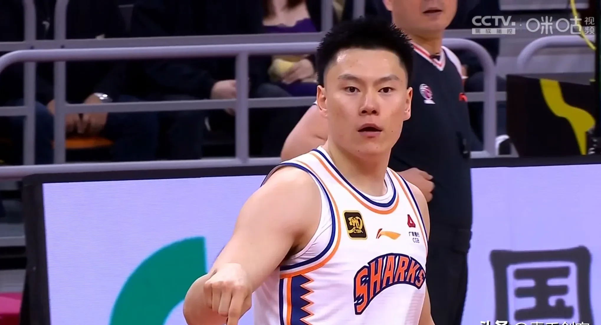 爱游戏官方入口-福建队绝杀上海队，布克状态火热