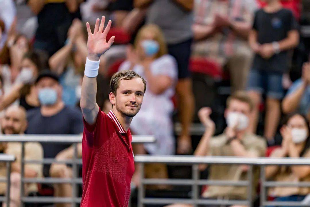 爱游戏下载-联合杯鏖战蒙特卡洛大师赛，梅德韦杰夫刷新纪录