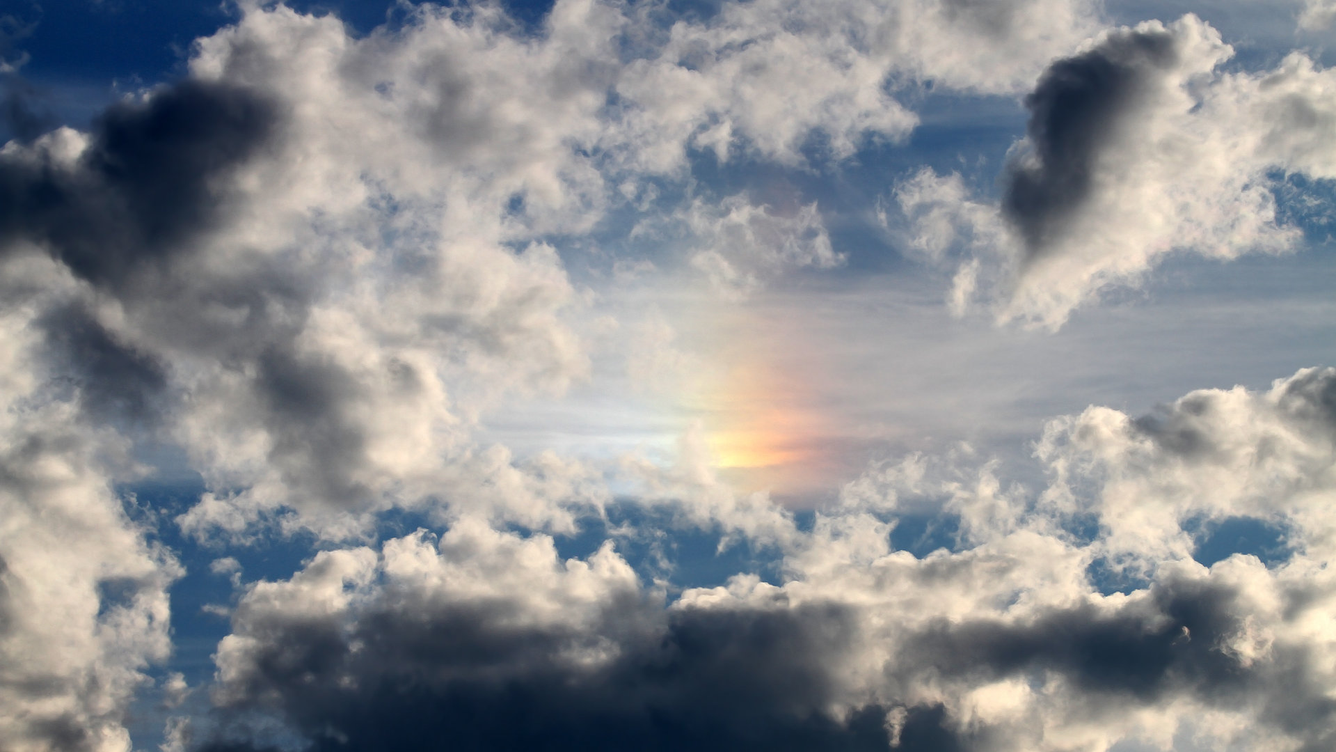 爱游戏APP-奥运周期关键焦点战，湖人队轻取吉林队，热身赛展现实力